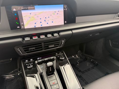 Certified 2025 Porsche 911 Carrera 4 GTS image 24