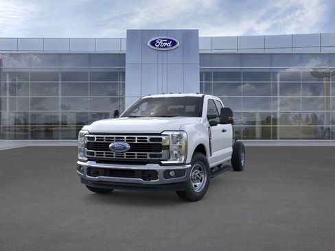 New 2026 Ford F350 XL w/ XL Chrome Package image 2