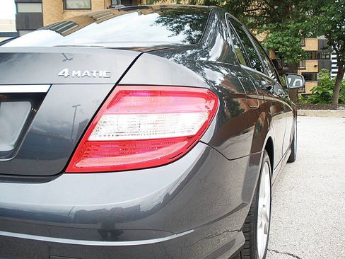 Used 2010 Mercedes-Benz C 300 4MATIC Sedan image 20