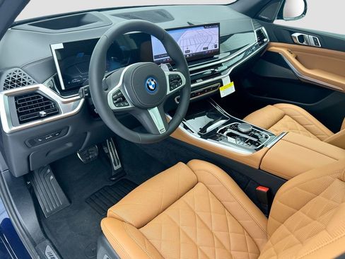 New 2026 BMW X5 xDrive50e w/ M Sport Package AWD/4WD image 9
