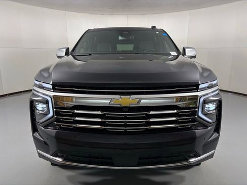 Used 2025 Chevrolet Suburban Premier image 4
