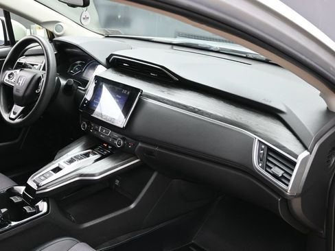 Used 2018 Honda Clarity Plug-In Hybrid image 31