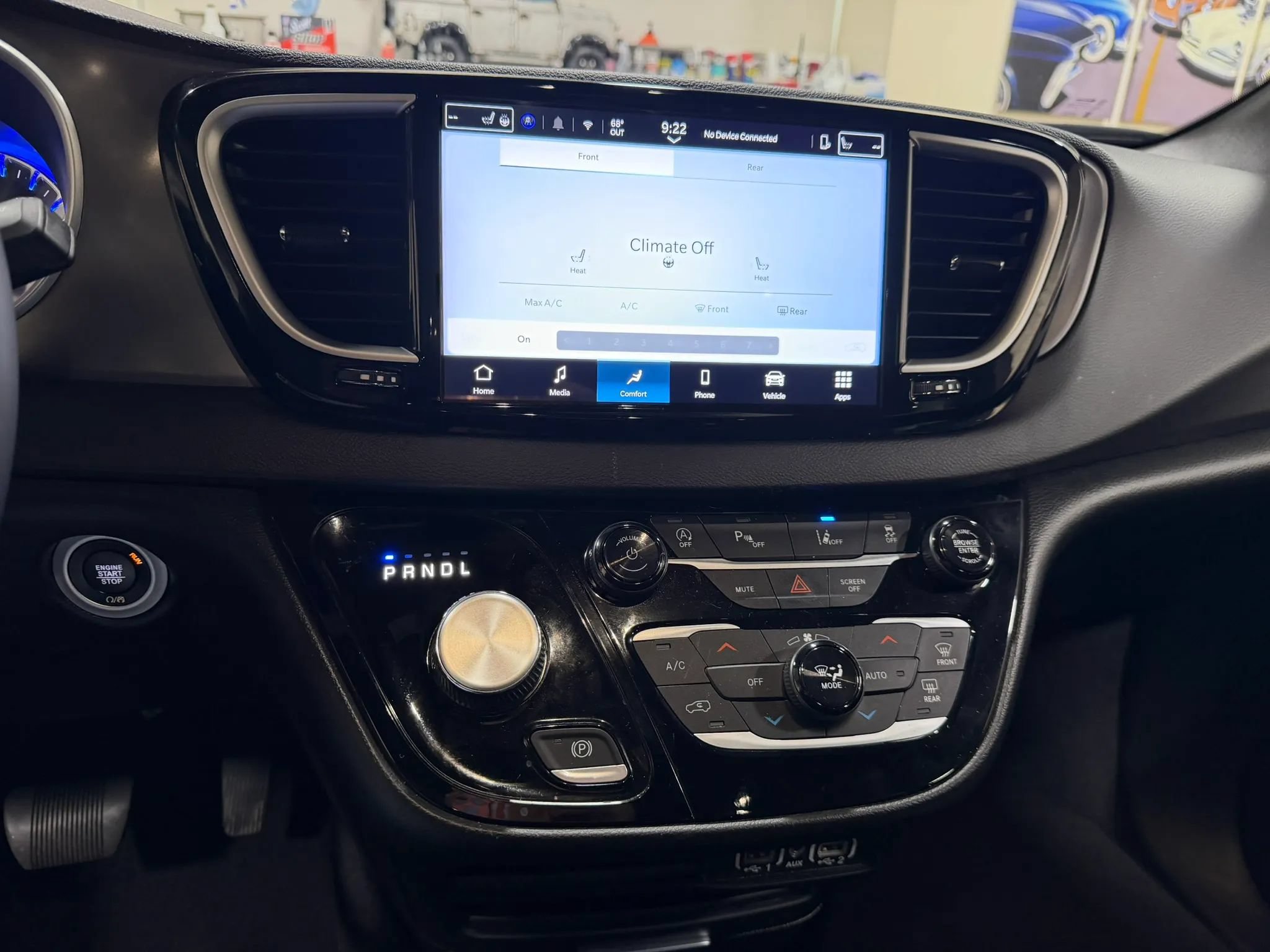 Used 2025 Chrysler Pacifica Select FWD image 43