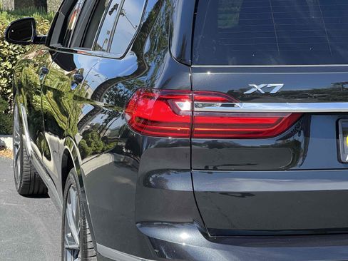 Used 2022 BMW X7 xDrive40i w/ Premium Package AWD/4WD image 62