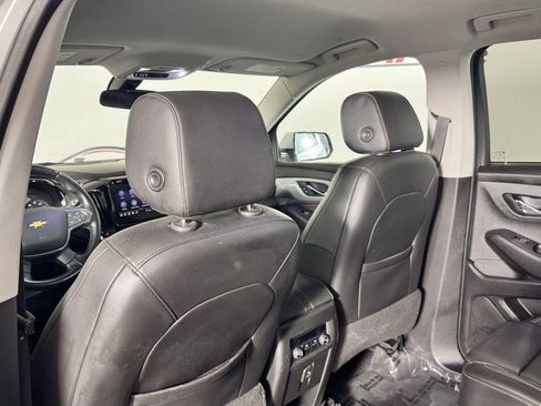 Used 2020 Chevrolet Traverse LT FWD image 25
