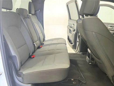 Used 2023 RAM 1500 Big Horn AWD/4WD image 38