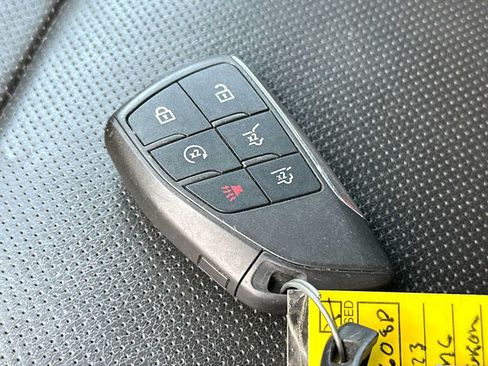 Used 2023 GMC Yukon SLT AWD/4WD image 29