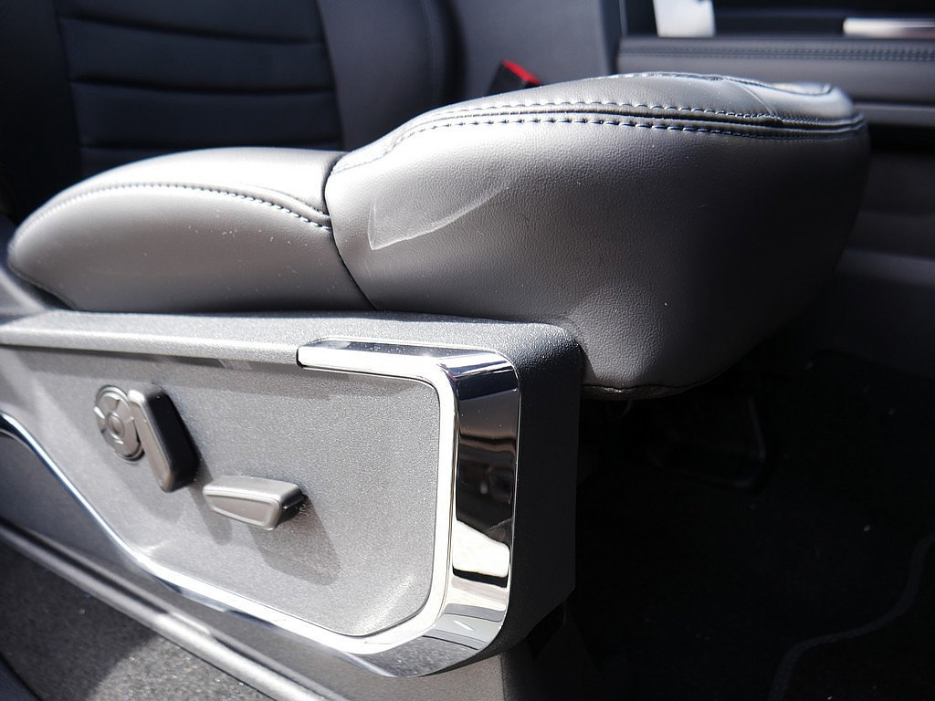 New 2026 Ford F250 Platinum AWD/4WD image 36
