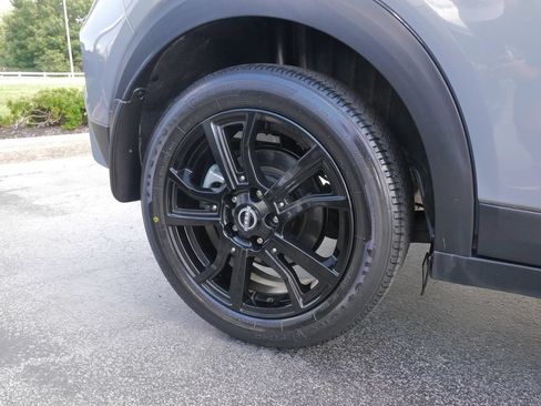 Used 2022 Nissan Kicks SR w/ Premium Package FWD image 9