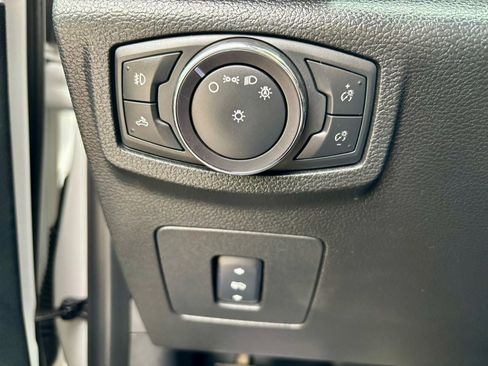 Used 2015 Ford F150 XLT w/ Equipment Group 302A Luxury AWD/4WD image 28