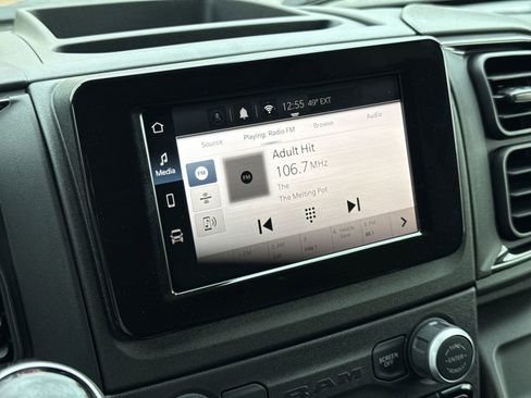 Used 2025 RAM ProMaster 2500 w/ Storage Group image 23