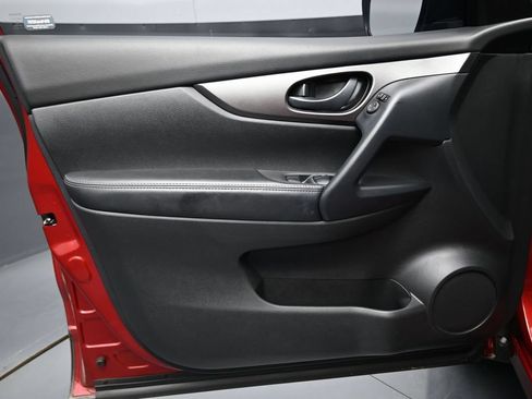 Used 2021 Nissan Rogue Sport S FWD image 10
