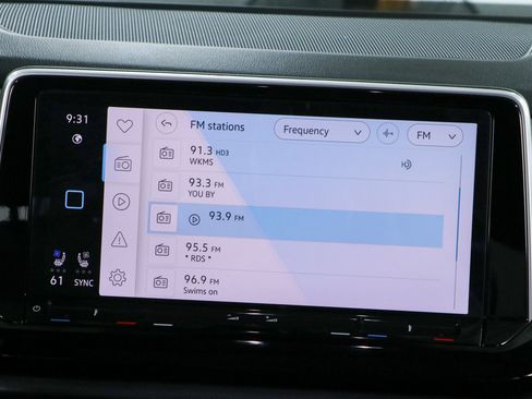 Used 2024 Volkswagen Atlas Cross Sport SE FWD image 19