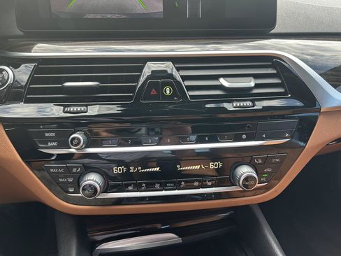 Used 2022 BMW 530i xDrive AWD/4WD image 15