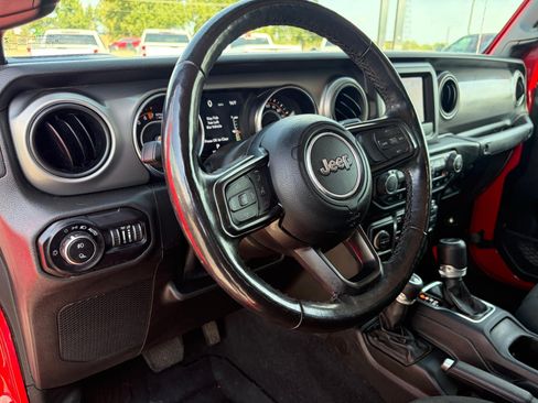 Used 2021 Jeep Gladiator Sport AWD/4WD image 16