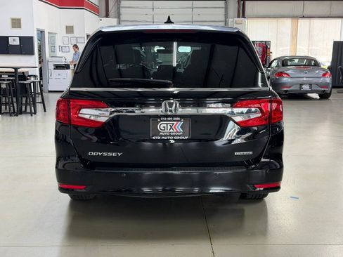 Used 2019 Honda Odyssey Touring image 3