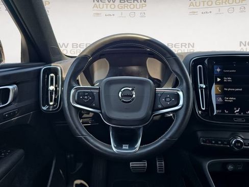 Used 2020 Volvo XC40 T5 R-Design w/ Protection Package Premier AWD/4WD image 7