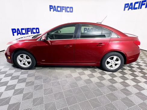 Used 2015 Chevrolet Cruze LT FWD image 4