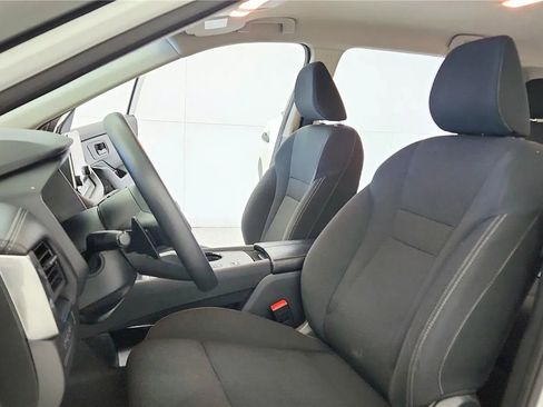 Used 2024 Nissan Rogue S FWD image 27