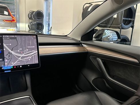 Used 2022 Tesla Model 3 image 21