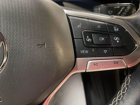 Used 2024 Volkswagen Taos SE image 10