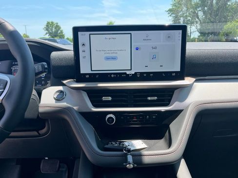 New 2026 Ford Explorer Active w/ Active Comfort Package RWD image 18