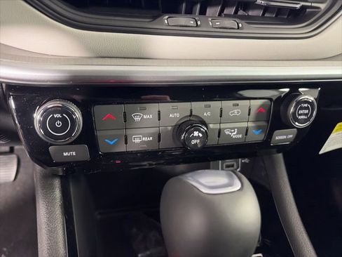 New 2026 Jeep Compass Limited w/ Sun, Sound & Navigation Group AWD/4WD image 19