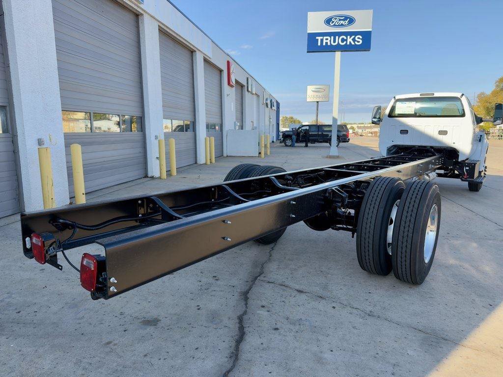 New 2026 Ford F650 2WD Regular Cab Super Duty image 7