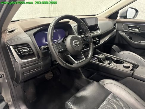 Used 2023 Nissan Rogue Platinum w/ Platinum Premium Package AWD/4WD image 3