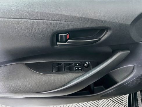 Used 2025 Toyota Corolla LE FWD image 15