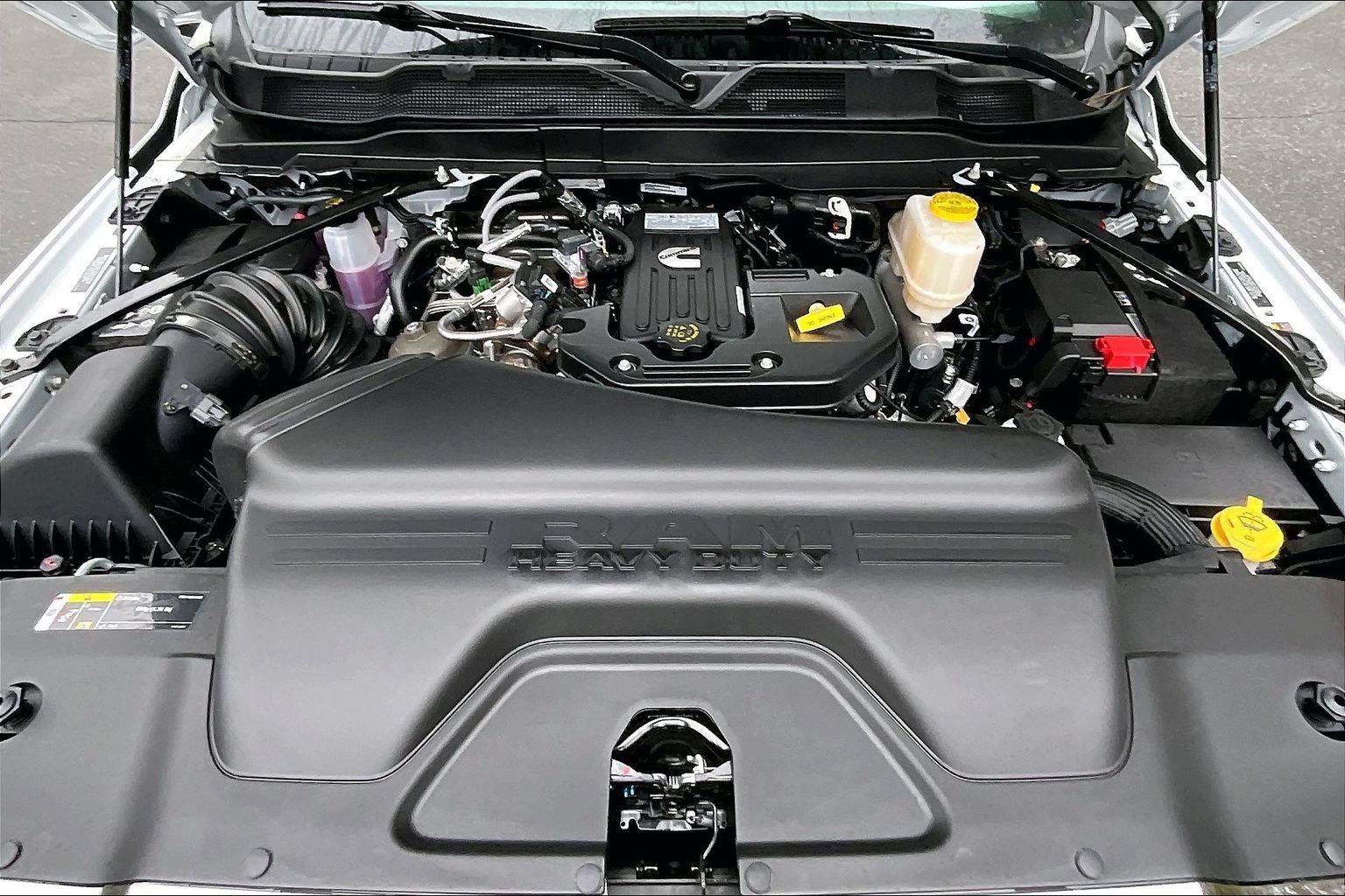 New 2026 RAM 5500 Tradesman w/ Chrome Appearance Group AWD/4WD image 9