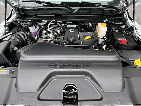 New 2026 RAM 5500 Tradesman w/ Chrome Appearance Group AWD/4WD image 9