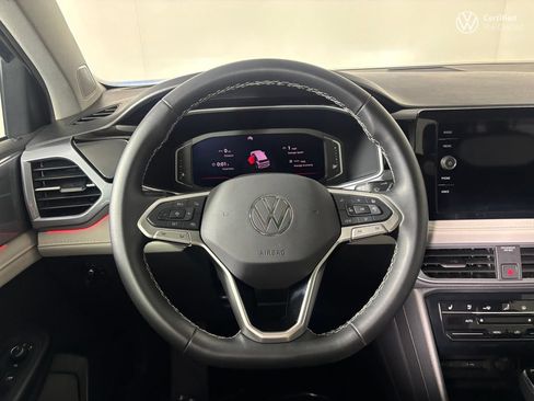 Used 2025 Volkswagen Taos SEL AWD/4WD image 19
