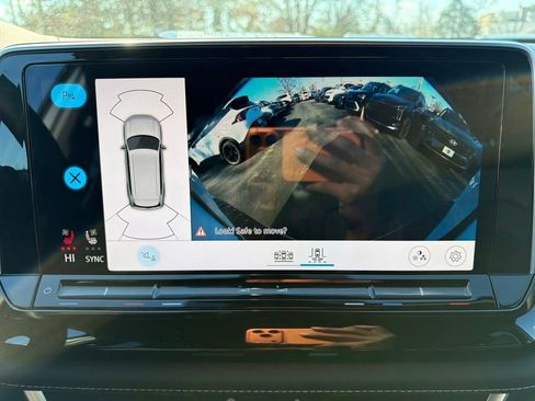 New 2026 Volkswagen Atlas SE FWD image 20