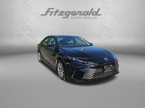 Used 2026 Toyota Camry LE FWD image 1