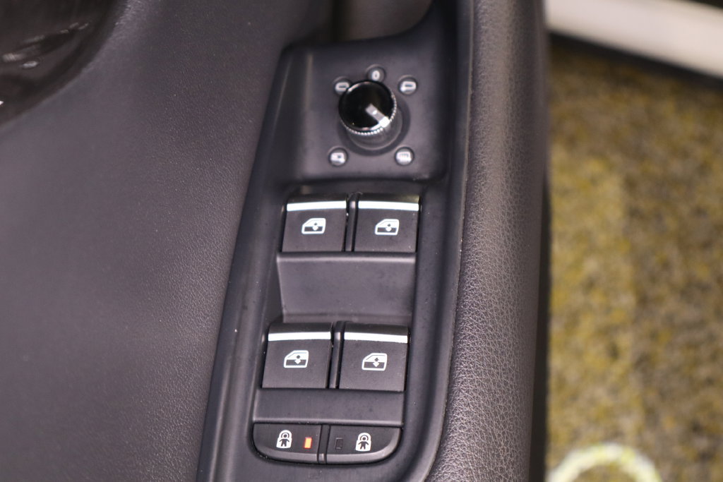 Used 2019 Audi Q8 Premium w/ Convenience Package AWD/4WD image 39