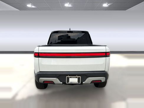 Used 2022 Rivian R1T Adventure AWD/4WD image 10