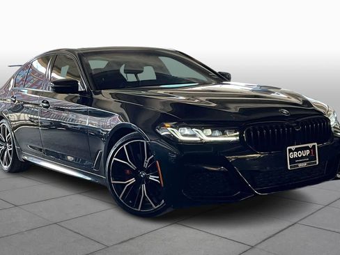 Used 2022 BMW 530i w/ M Sport Package image 2