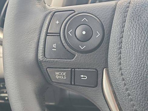 Used 2013 Toyota RAV4 Limited FWD image 18