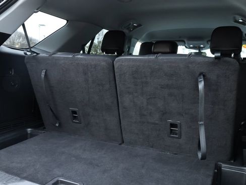 Used 2024 Ford Explorer XLT w/ Equipment Group 202A image 10