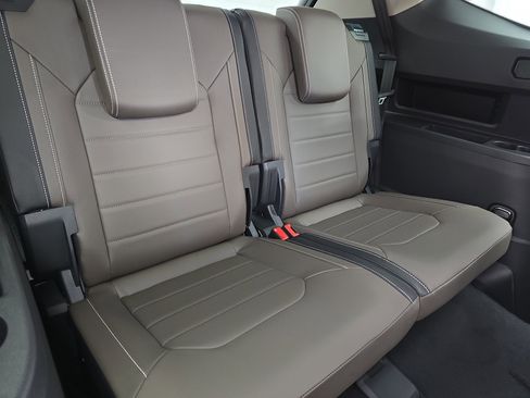 New 2026 Volkswagen Atlas SEL image 12