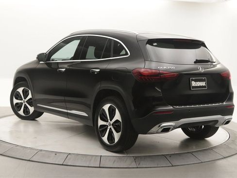 New 2026 Mercedes-Benz GLA 250 image 2