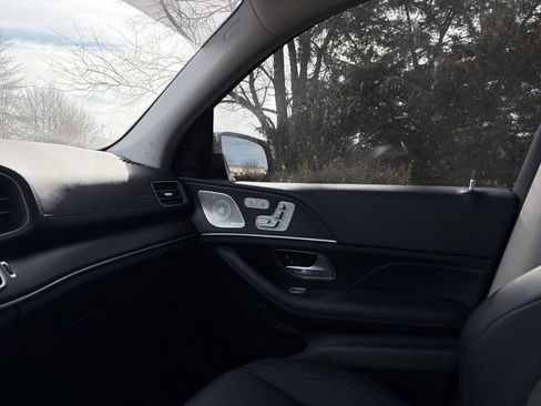 Used 2023 Mercedes-Benz GLS 450 4MATIC w/ AMG Line Exterior image 22