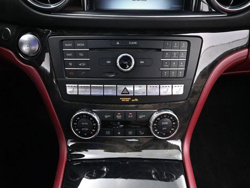 Used 2018 Mercedes-Benz SL 550 image 27