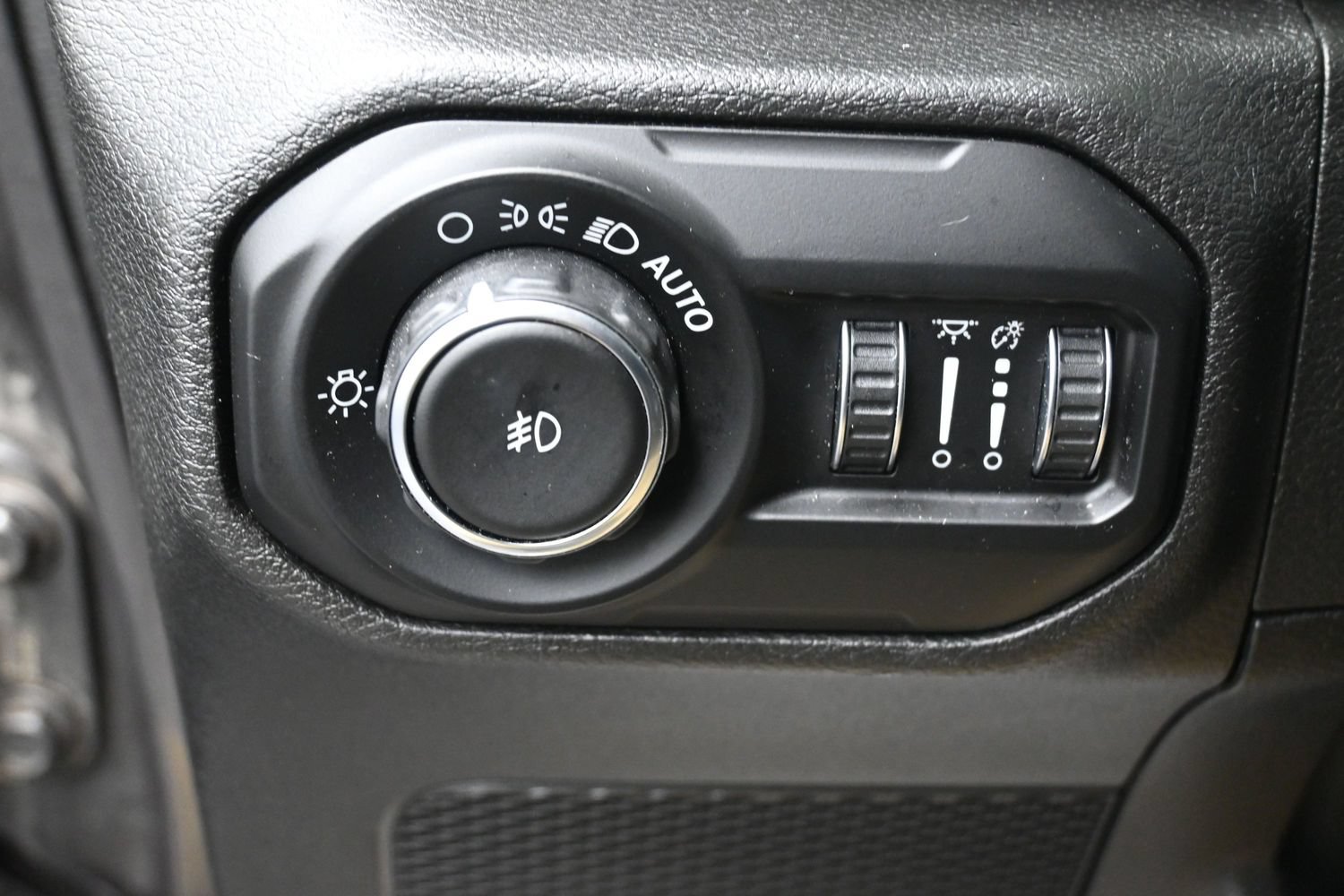 Used 2021 Jeep Wrangler Unlimited Sport AWD/4WD image 22