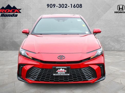 Used 2025 Toyota Camry SE w/ Convenience Package FWD image 2