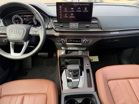 Used 2023 Audi Q5 2.0T Premium Plus w/ Premium Plus Package image 11