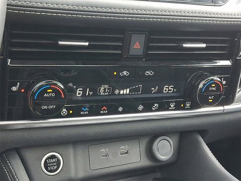 Certified 2023 Nissan Rogue SL w/ SL Premium Package image 18