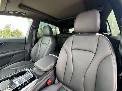 Certified 2025 Audi Q8 Premium Plus w/ Premium Plus Package AWD/4WD image 9