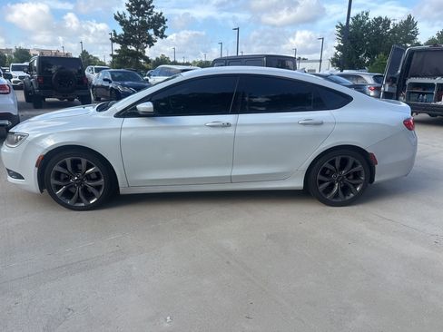 Used 2015 Chrysler 200 S w/ Navigation & Sound Group I FWD image 7